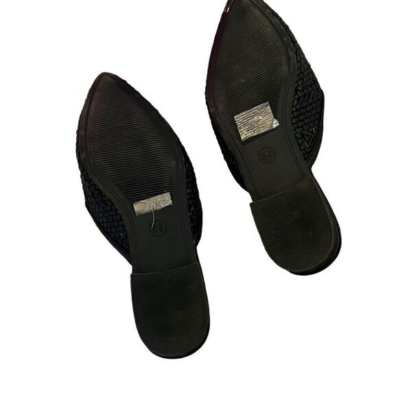 Universal threads black slide on shoes - Picture 3 of 4
